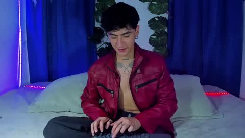 Snapshot of camilo_xcam chatting on February 8, 7:27 pm CAMILO online show from February 8, 7:27 pm