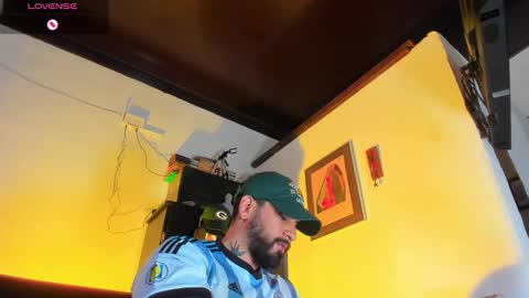 Snapshot of camilomayer chatting on September 14, 2:40 pm Camilo online show from September 14, 2:40 pm