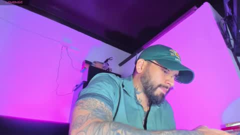 Snapshot of camilomayer chatting on September 22, 2:10 pm Camilo online show from September 22, 2:10 pm