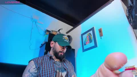 Snapshot of camilomayer chatting on September 15, 3:35 pm Camilo online show from September 15, 3:35 pm
