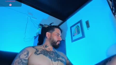 Snapshot of camilomayer chatting on October 7, 5:42 pm Camilo online show from October 7, 5:42 pm