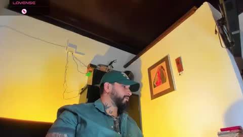 Snapshot of camilomayer chatting on September 11, 5:25 pm Camilo online show from September 11, 5:25 pm