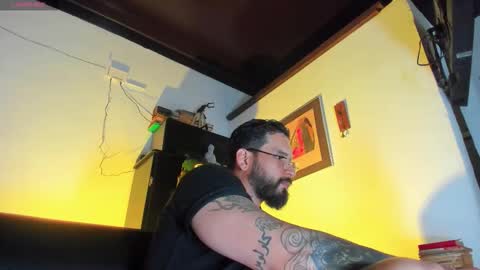 Snapshot of camilomayer chatting on October 20, 2:00 pm Camilo online show from October 20, 2:00 pm