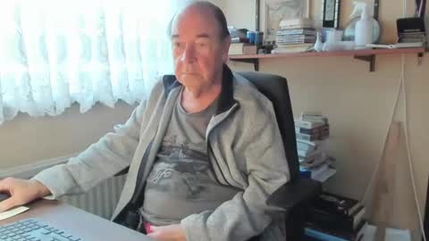 Cammee online show from December 18, 10:08 am