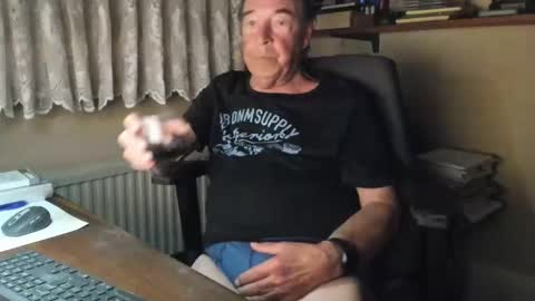 Cammee online show from April 18, 7:18 pm