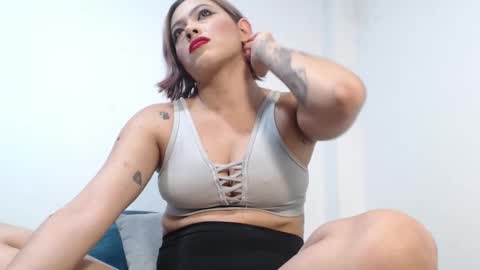 Cammi osoriioo online show from December 17, 3:35 am