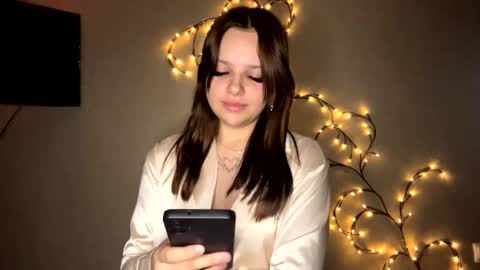 Snapshot of cammyalquicira chatting on September 30, 3:33 pm Vicky online show from September 30, 3:33 pm