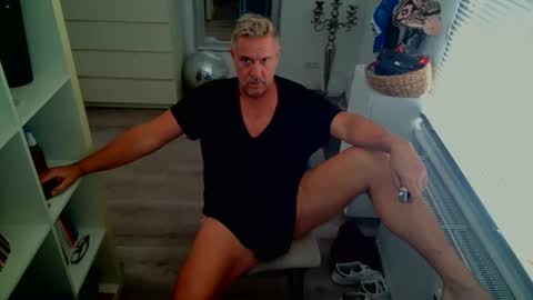 camunication online show from September 30, 11:32 am