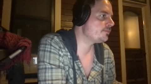 camunity online show from March 7, 8:36 am