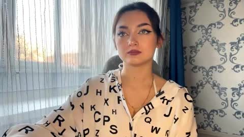 Kate online show from November 18, 8:17 am