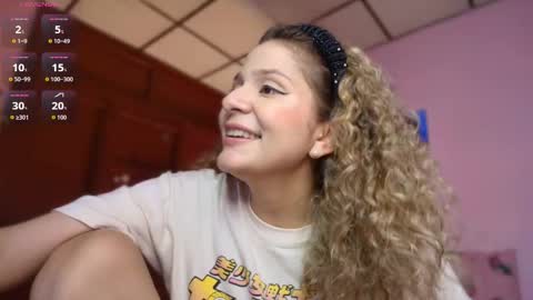 Snapshot of candase_ chatting on October 8, 10:59 pm Candase online show from October 8, 10:59 pm