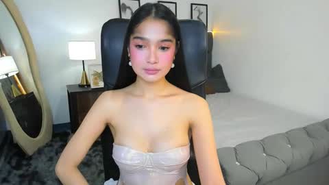 candiceferragamo online show from October 19, 5:39 pm