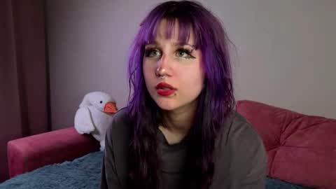 I am Lola u can call me Hello Kitty online show from November 11, 7:32 am