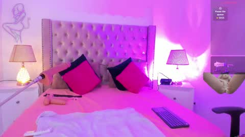 Candie  online show from October 14, 1:47 pm