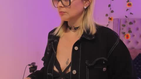 Candie  online show from October 10, 12:00 pm