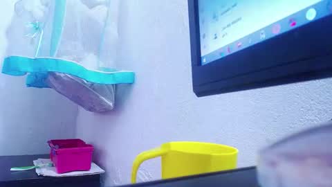 CANDY DUSTANO online show from March 5, 1:14 am