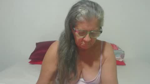 Snapshot of candy_mature_ chatting on February 9, 11:04 am candy online show from February 9, 11:04 am