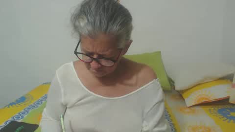 Snapshot of candy_mature_ chatting on March 9, 10:41 am candy online show from March 9, 10:41 am