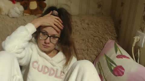 say meow and send tips  online show from December 15, 5:10 pm