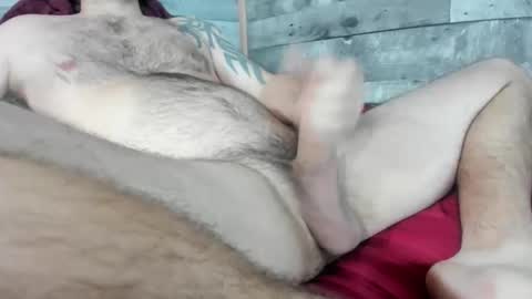 canuk1983 online show from December 19, 11:11 pm