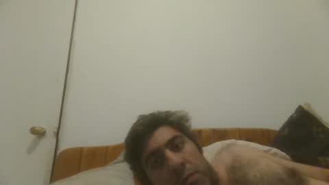 Snapshot of caravibugue chatting on December 7, 1:08 am caravibugue online show from December 7, 1:08 am