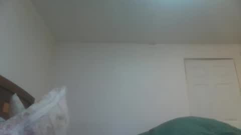 Snapshot of caravibugue chatting on October 13, 12:45 am caravibugue online show from October 13, 12:45 am