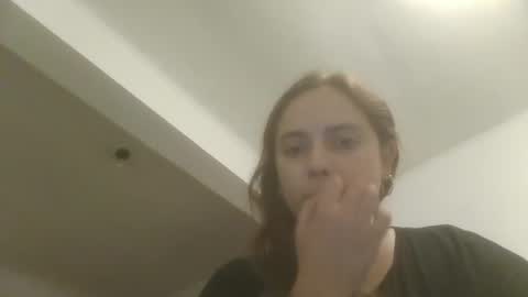 Snapshot of caravibugue chatting on December 14, 2:00 am caravibugue online show from December 14, 2:00 am