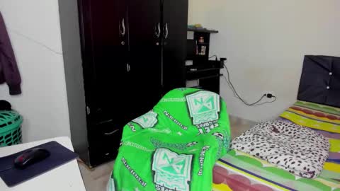 Snapshot of cardrey05 chatting on October 10, 6:14 pm Carlos and Cristian online show from October 10, 6:14 pm