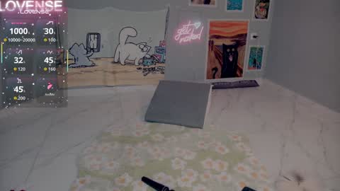 Snapshot of careful_i_bite chatting on September 22, 6:28 am NONA follow online show from September 22, 6:28 am