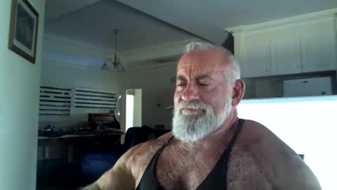 C A Rey online show from January 11, 3:01 am