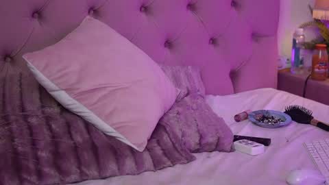  Carina  online show from March 31, 3:29 am