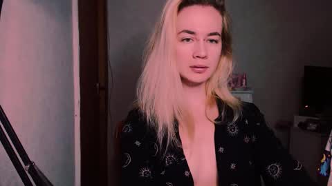 Carin online show from September 18, 3:32 am