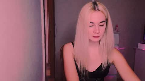 Carin online show from October 27, 7:58 pm