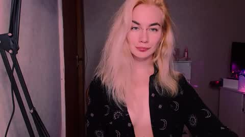 Carin online show from October 1, 7:35 pm