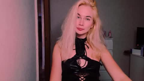 Carin online show from October 3, 7:55 pm