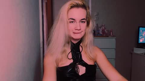 Carin online show from November 5, 8:00 pm