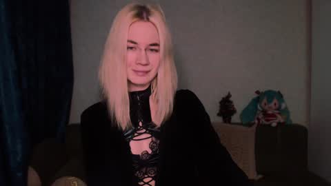 Carin online show from February 8, 8:21 pm