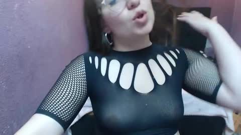carla_999 online show from November 12, 1:46 pm