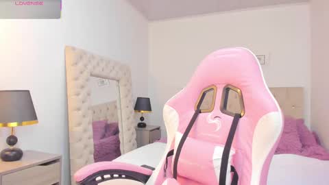 carla perez    5pm  1 am online show from November 16, 1:51 am