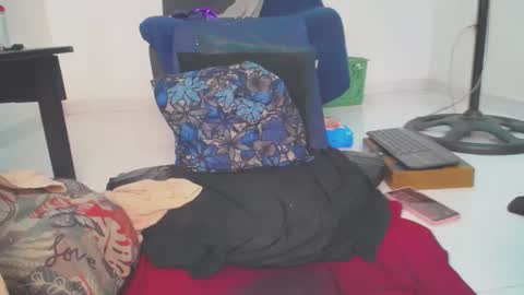Snapshot of carla_prestige chatting on February 12, 5:26 pm carla_prestige online show from February 12, 5:26 pm