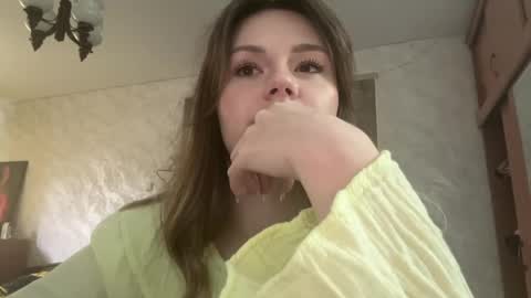 Lesly online show from April 23, 12:02 pm