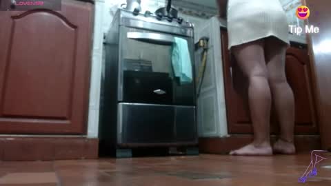 Snapshot of carlajames_1 chatting on March 5, 12:38 am carlajames_1 online show from March 5, 12:38 am