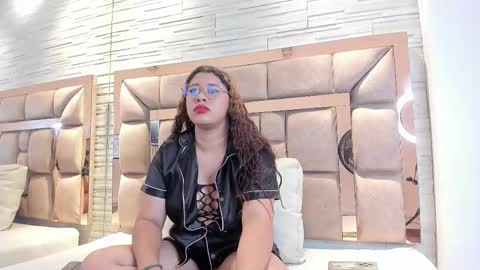  EMILY  online show from October 21, 11:15 am