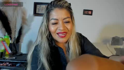 carlota_flow online show from October 30, 12:17 pm