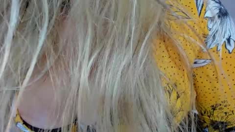 carlota_flow online show from March 24, 8:15 pm