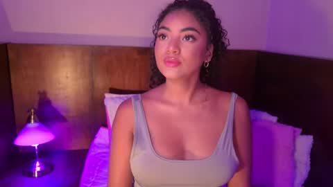 Snapshot of carly_monroe_ chatting on October 7, 11:34 pm Carly Monroe  online show from October 7, 11:34 pm