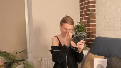 Eva online show from November 27, 8:05 pm