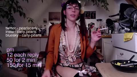 Snapshot of carlypearls chatting on March 2, 7:23 pm Carly Pearls online show from March 2, 7:23 pm