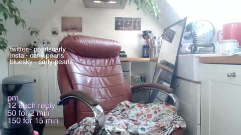 Snapshot of carlypearls chatting on March 6, 8:09 am Carly Pearls online show from March 6, 8:09 am