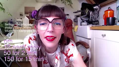 Snapshot of carlypearls chatting on March 4, 4:17 am Carly Pearls online show from March 4, 4:17 am